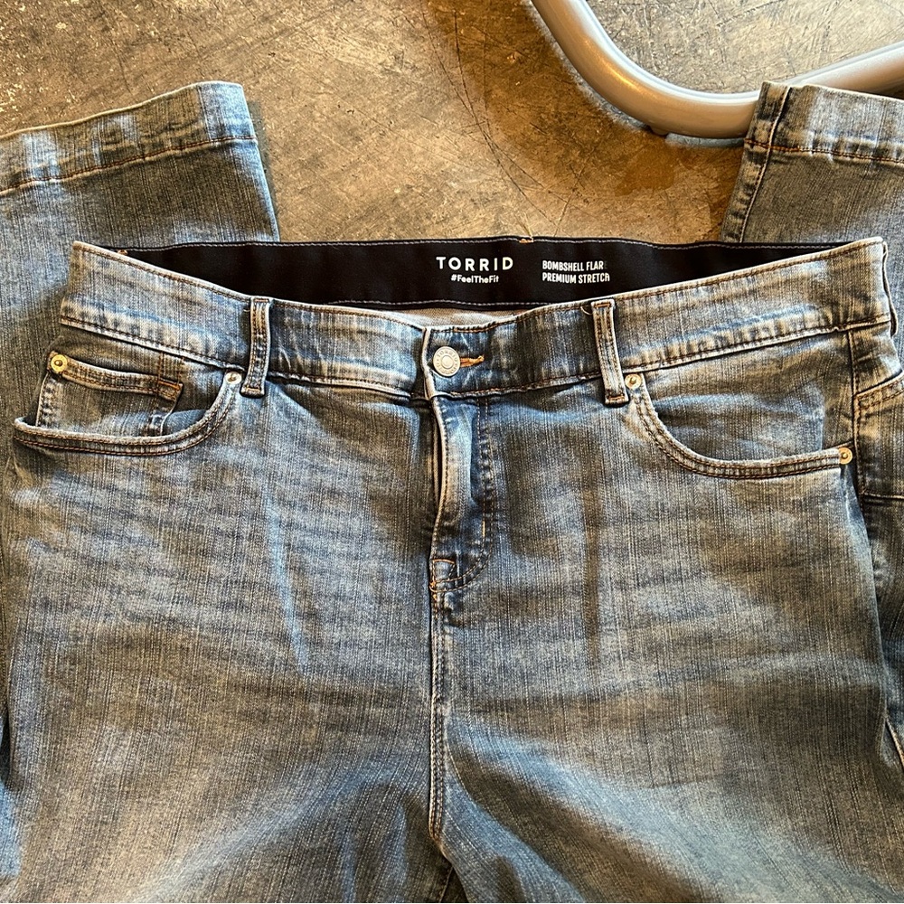 Torrid Woman’s  Light Blue Premium Stretch Flare Jeans Size 28s